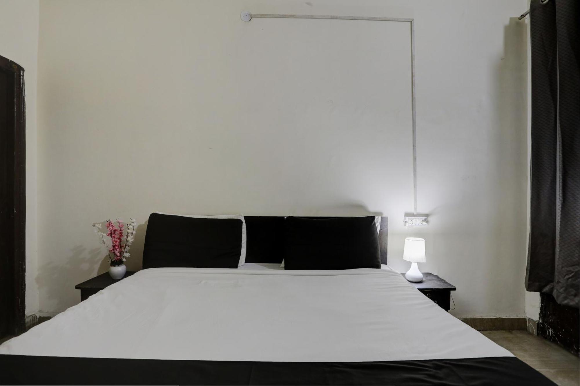 Hotel O Thirty Inns โนอิดา ภายนอก รูปภาพ